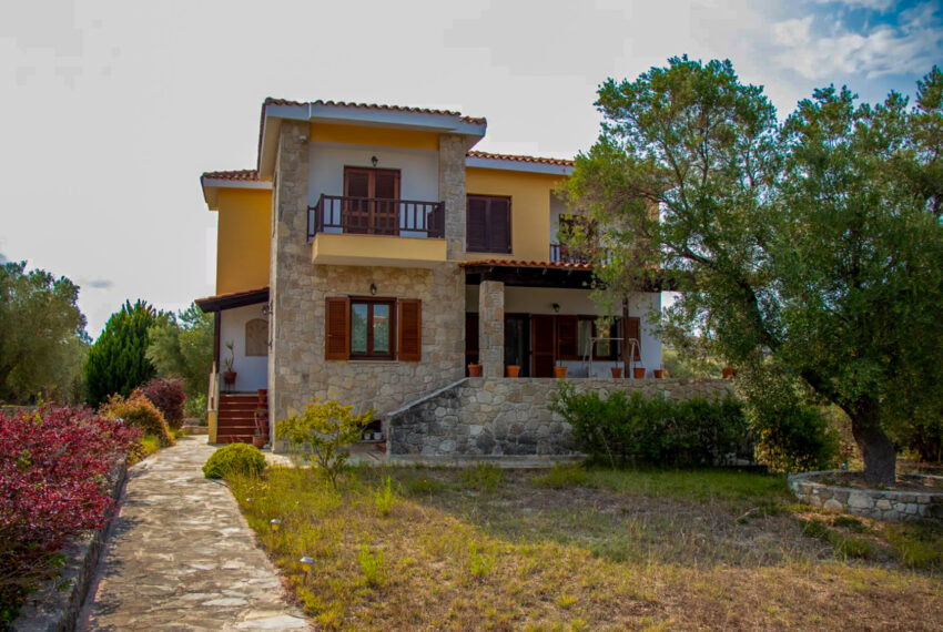 Afytos2557-1