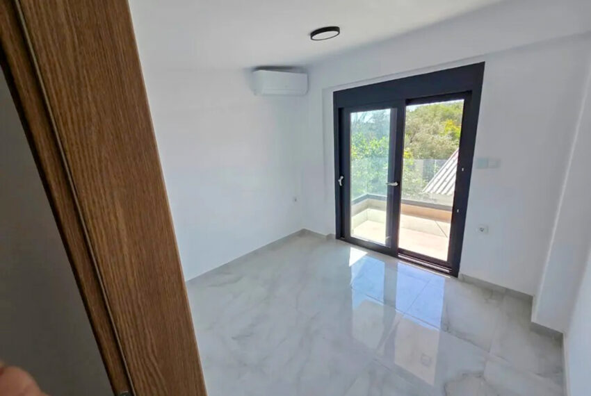 Iraklia2645-6