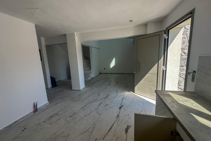 Nikiti2648-7